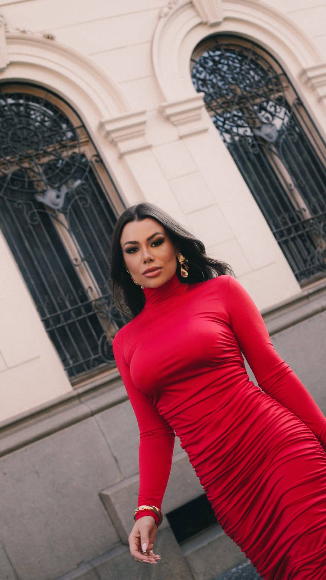 Modelo fotográfica/provador/presencial