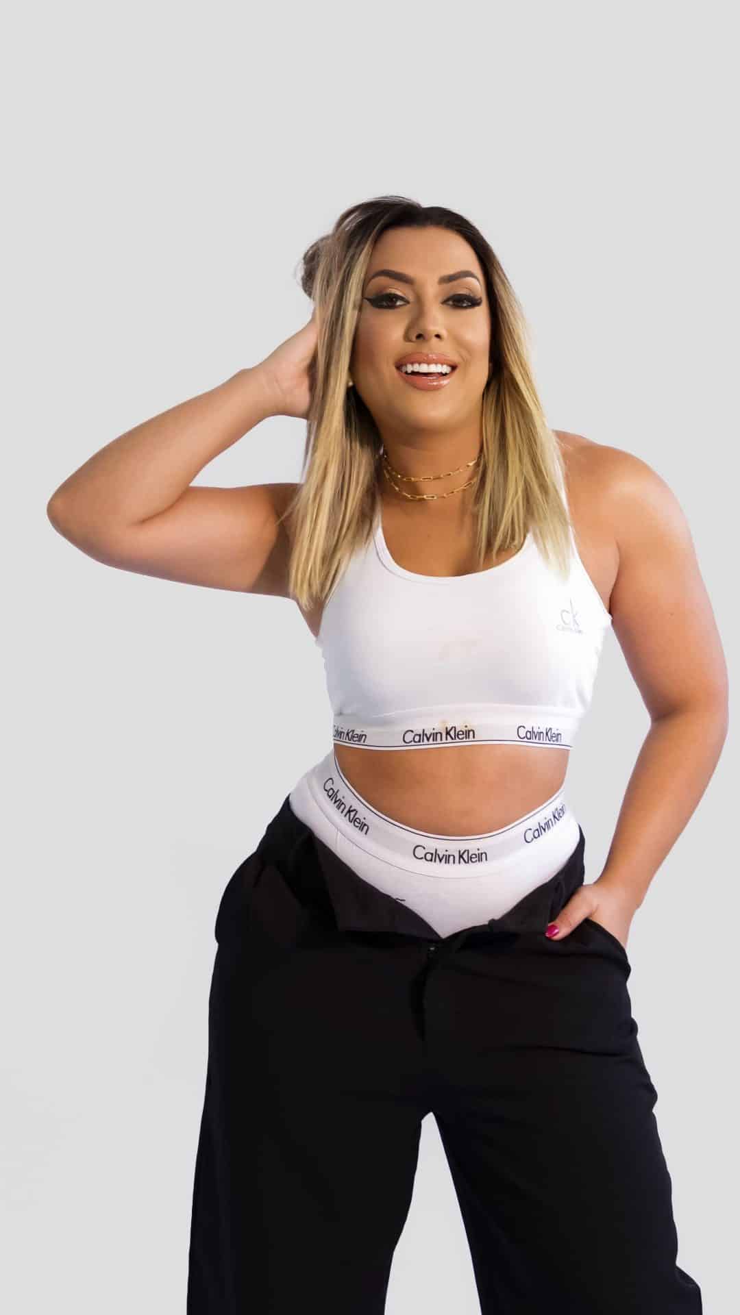 Disponível para Trabalhos – Modelo